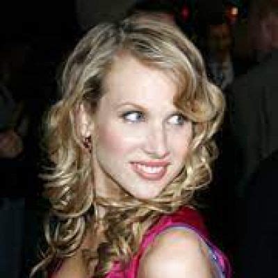 Lucy Punch: Age, Net Worth, Relationships & Biography